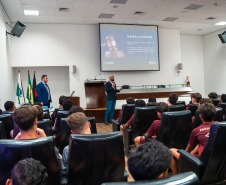 Lottopar realiza novo ciclo de treinamento sobre integridade esportiva para atletas do Athletico Paranaense